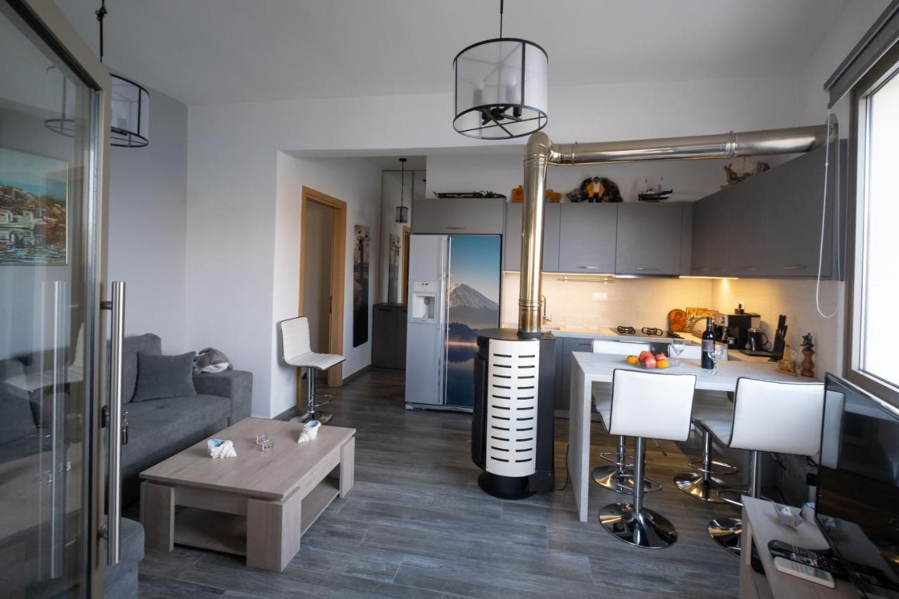Seaside Flat With Hydromassage Apartment Mochlos Exterior photo